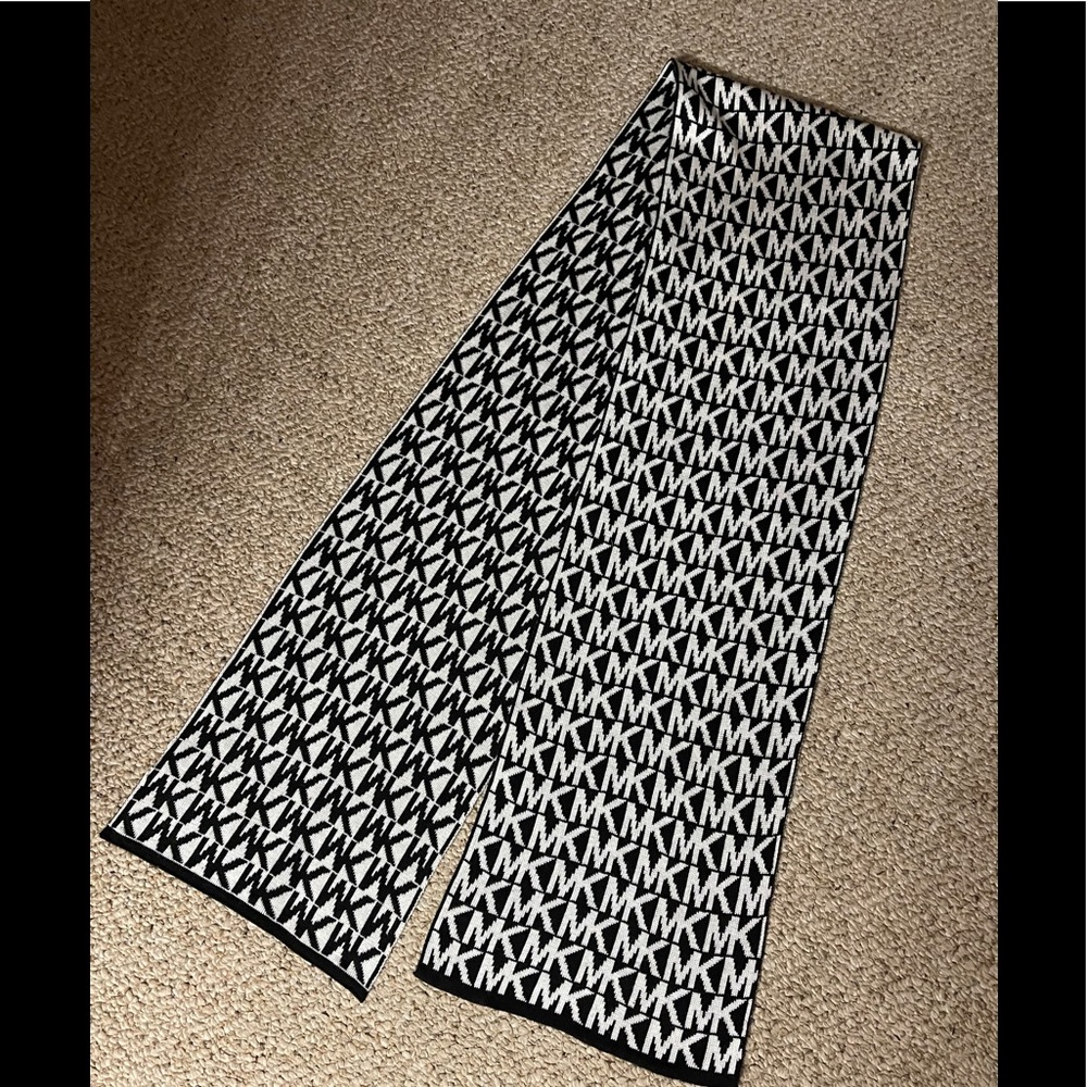 Michael Kors scarf